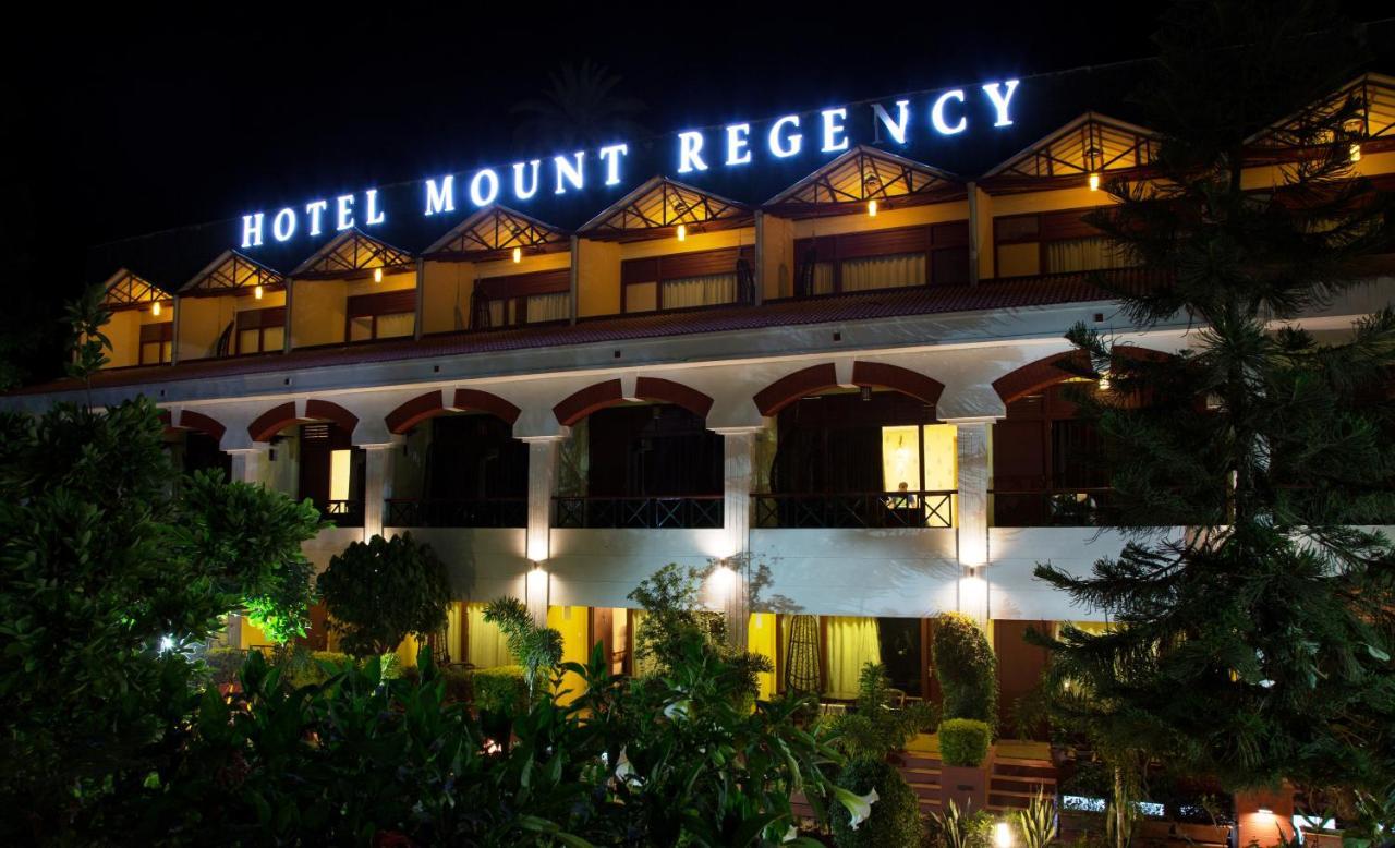 Hotel Mount Regency Ābu Eksteriør billede