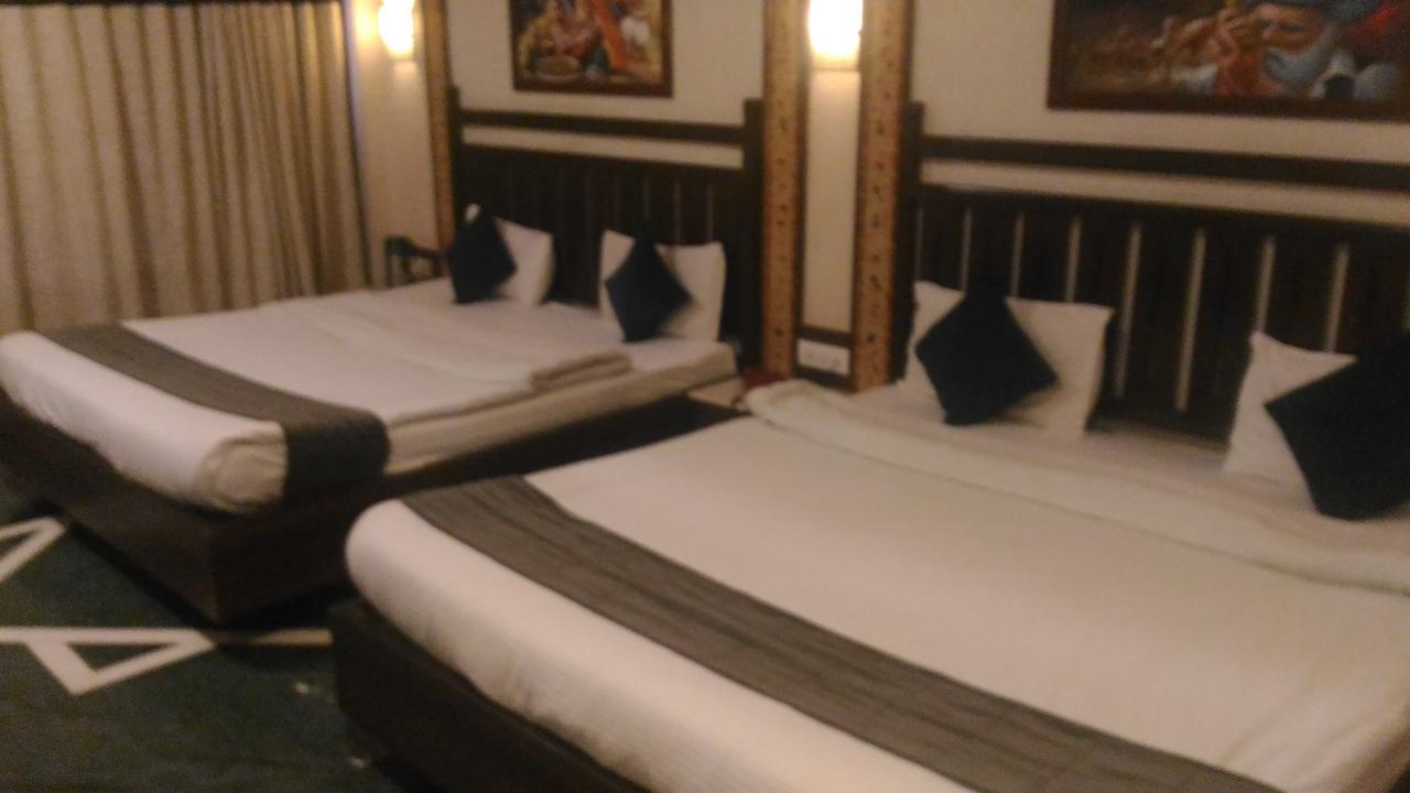 Hotel Mount Regency Ābu Eksteriør billede