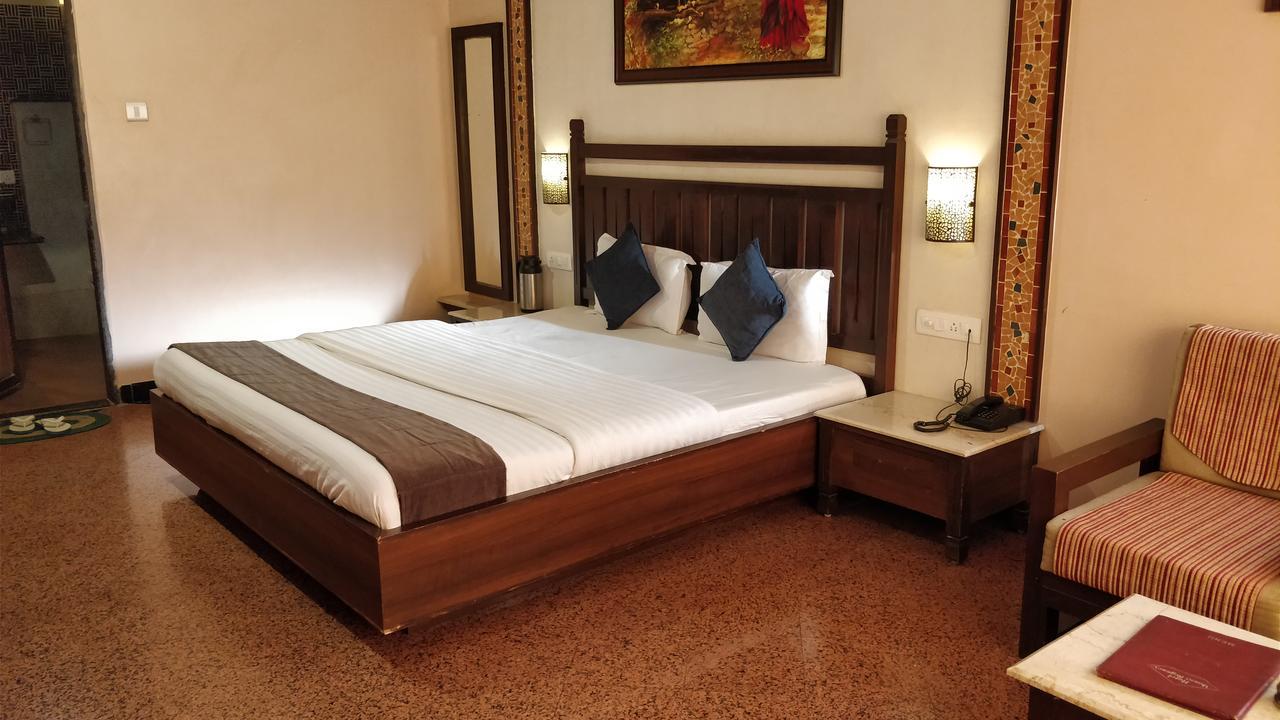 Hotel Mount Regency Ābu Eksteriør billede
